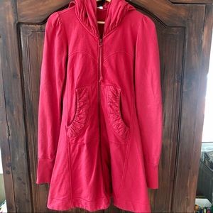 Prairie Underground cloak hoodie in red XS